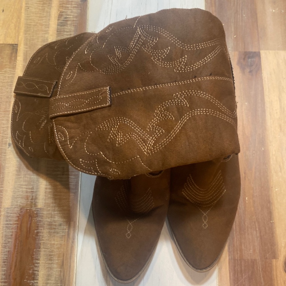 Cowgirl Boots 9.5